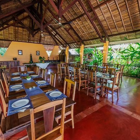 Sakatia Lodge Ampasimena Exteriér fotografie