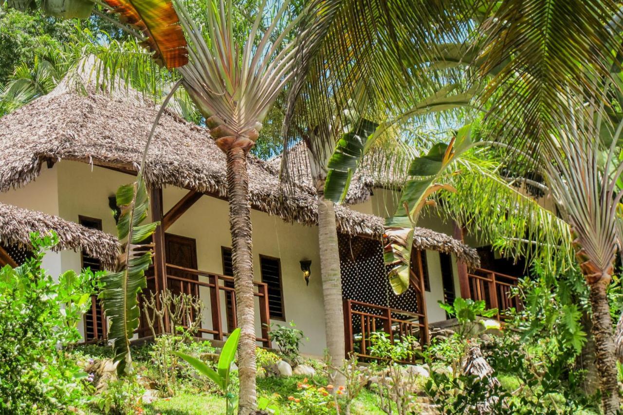 Sakatia Lodge Ampasimena Exteriér fotografie
